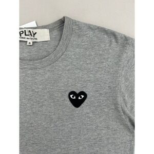 PLAY Comme des Garcons Mens Grey T-Shirt Black Heart Logo Size S